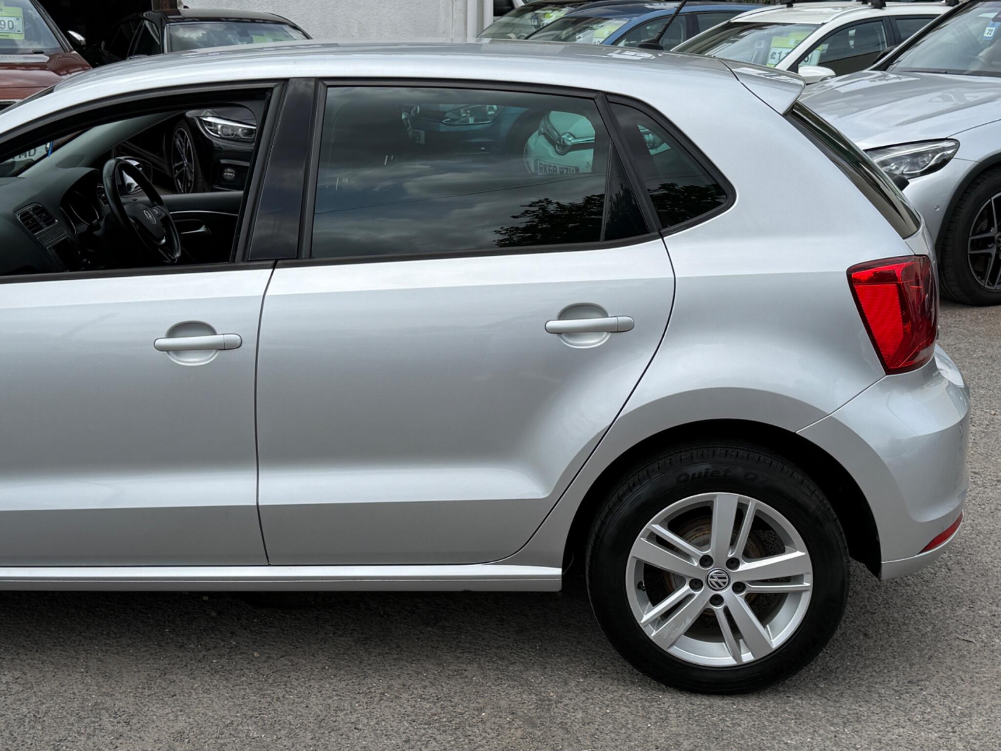 Volkswagen Polo - Image 12