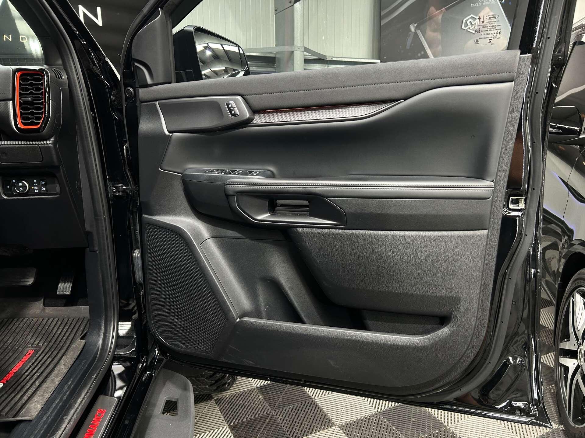 Ford Ranger view 39