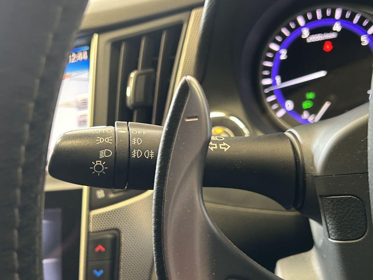 Infiniti Q50 view 38