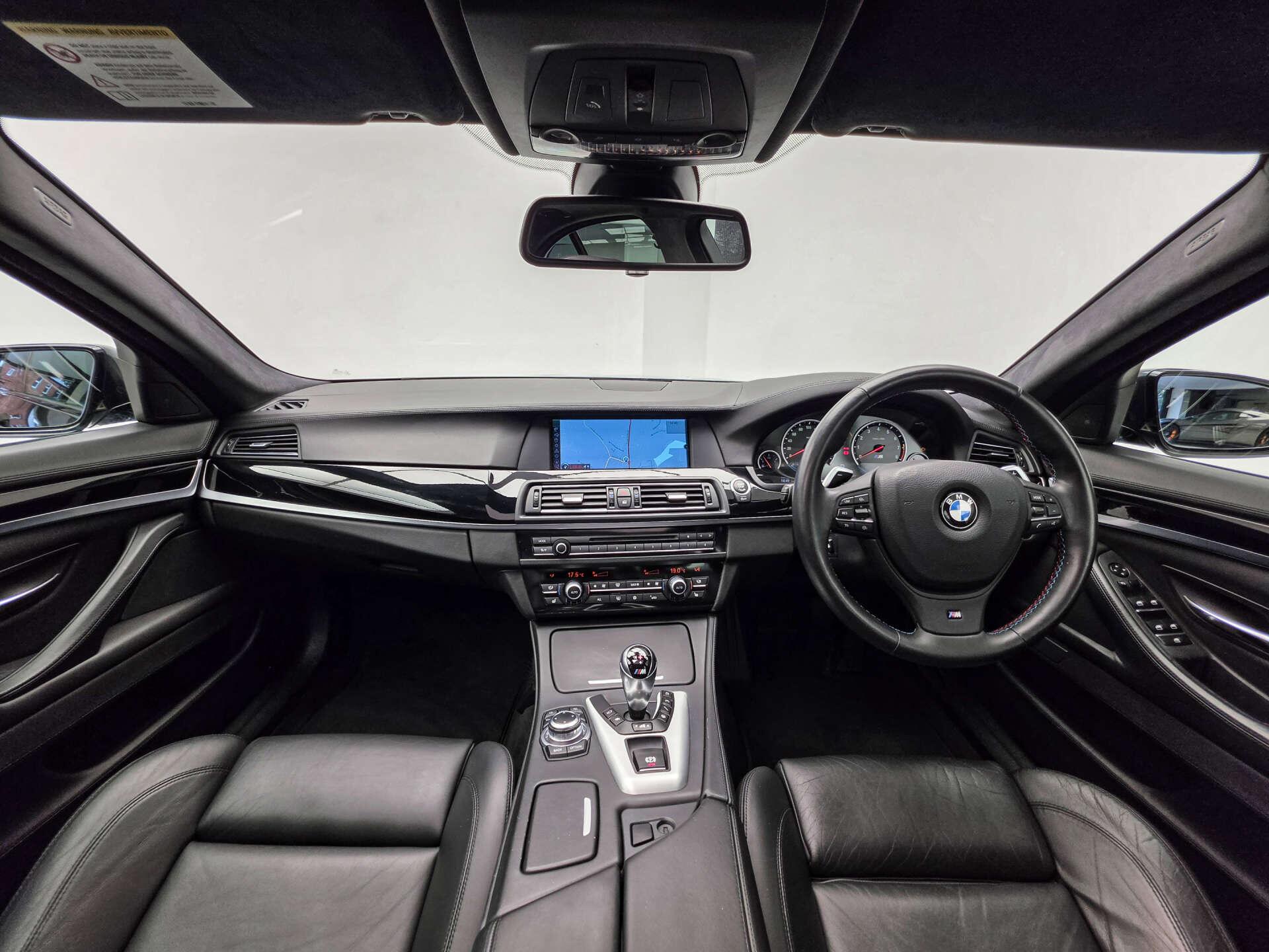 BMW M5 view 18