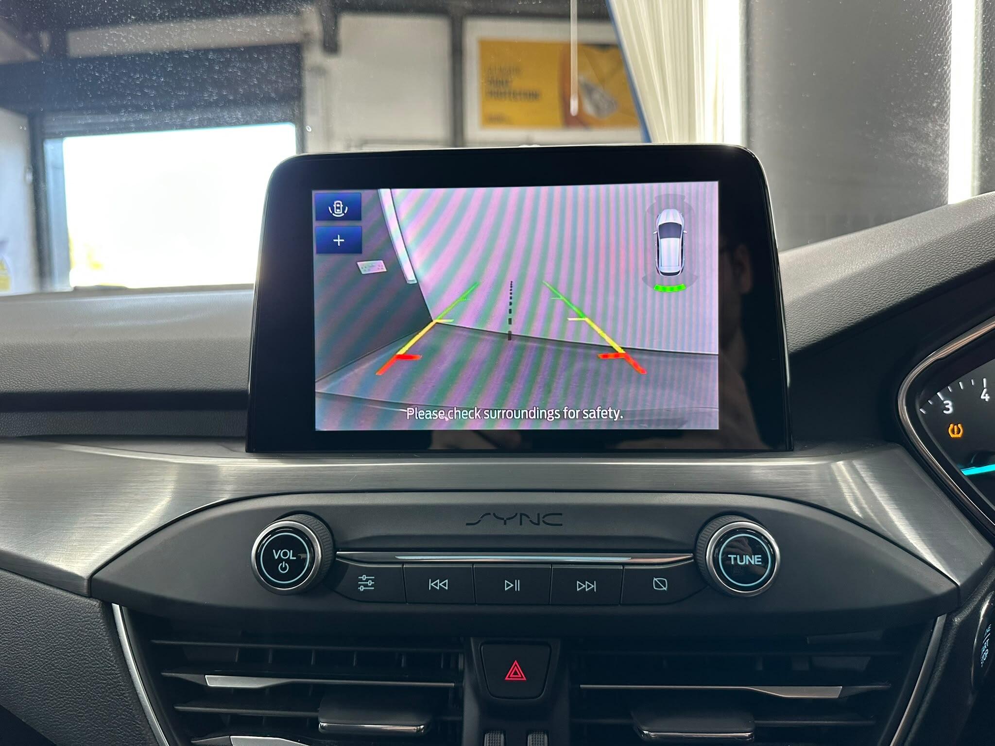 Ford Focus view 33