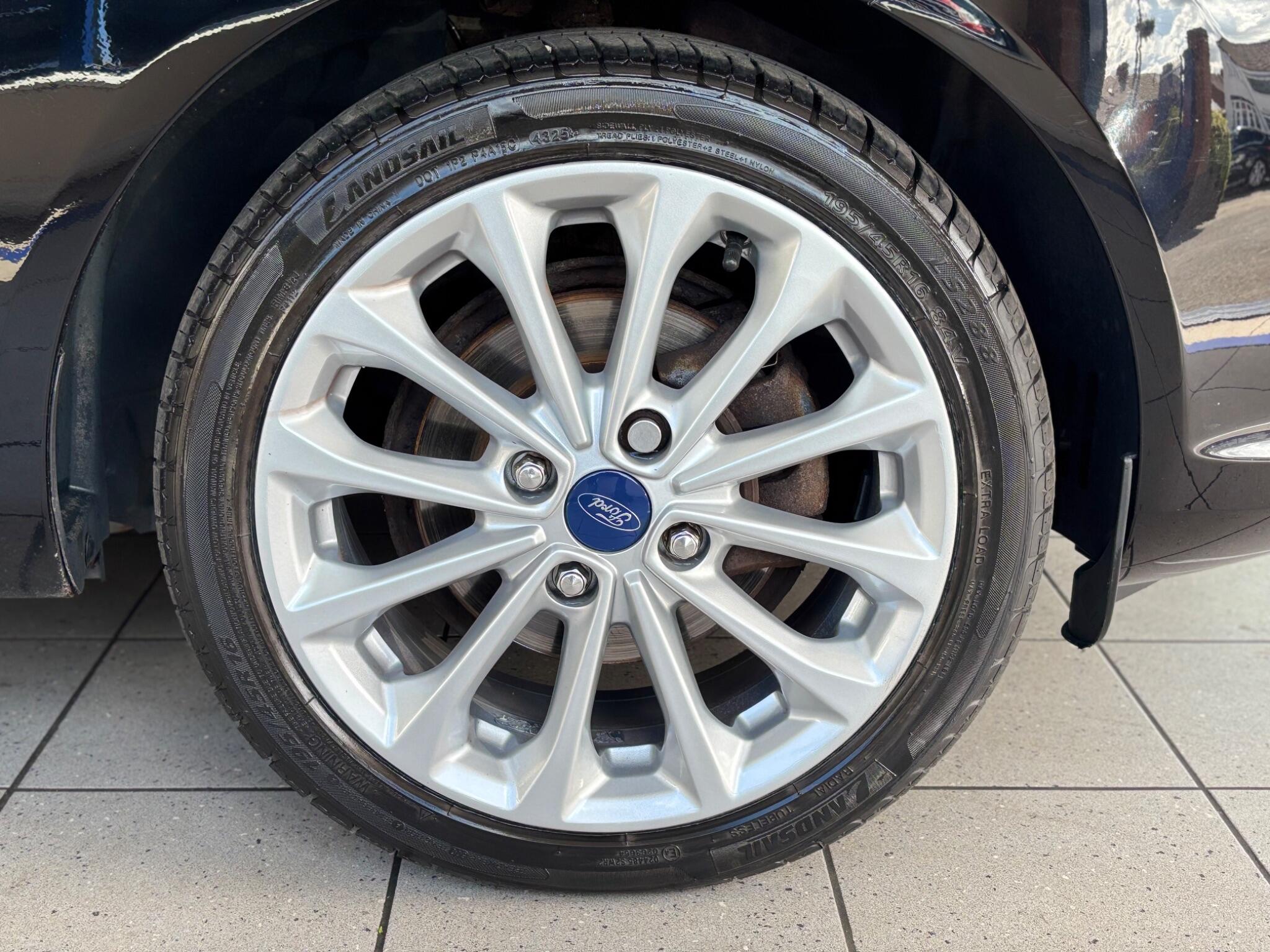 Ford Fiesta view 16