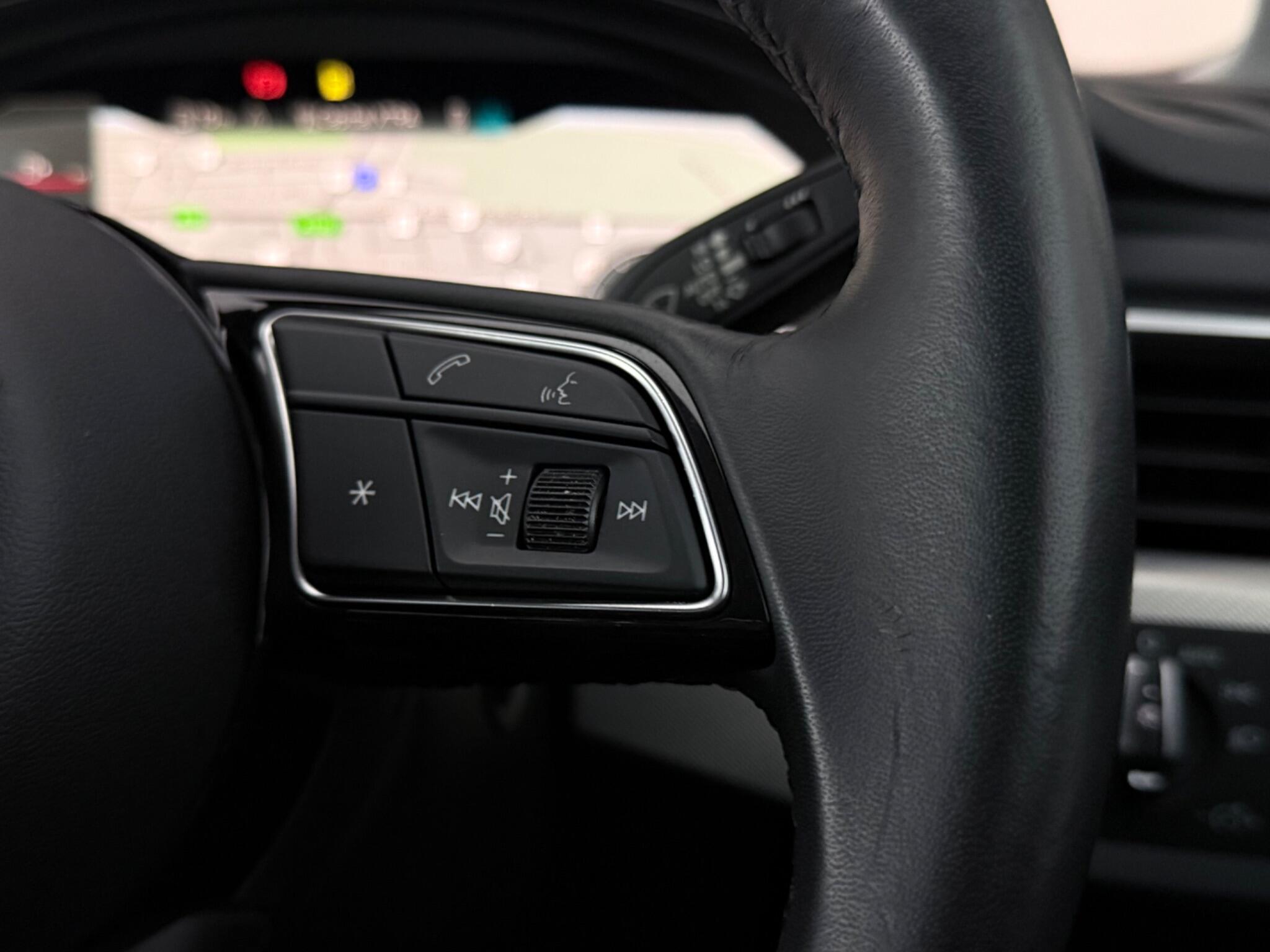 Audi A4 view 15