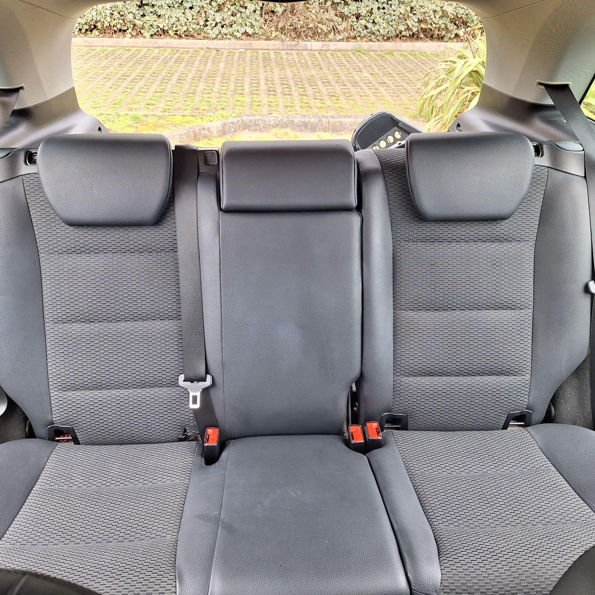 Mercedes-Benz B-Class view 17