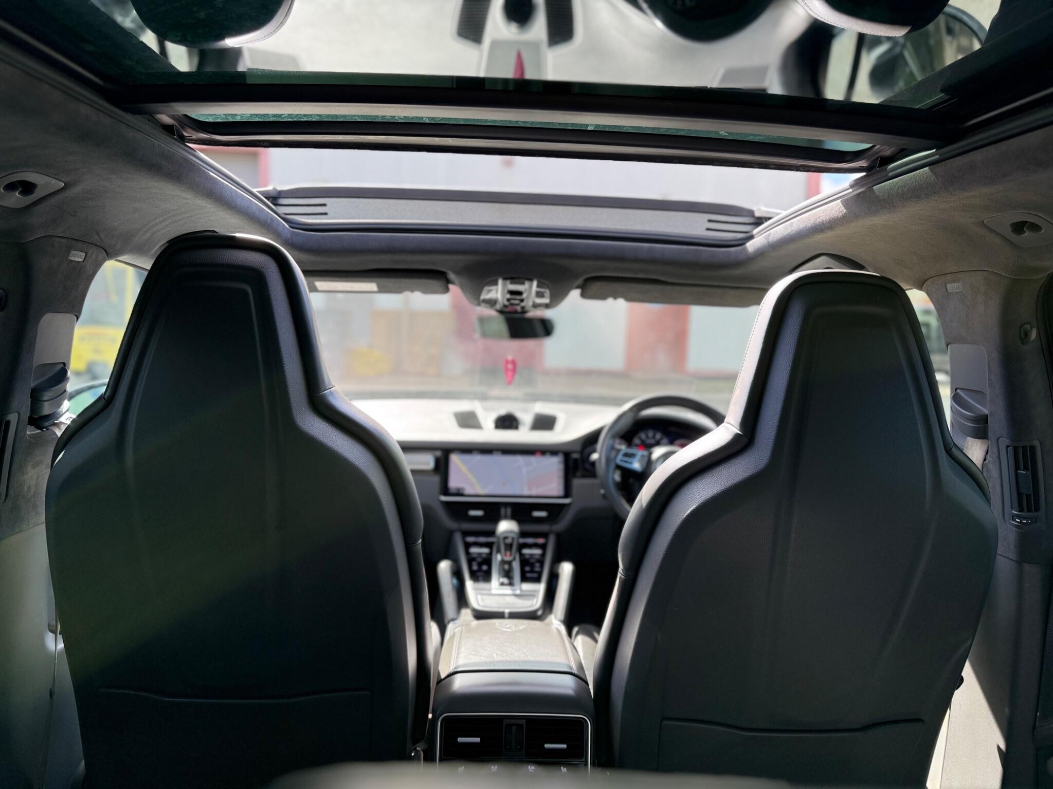 Porsche Cayenne view 12