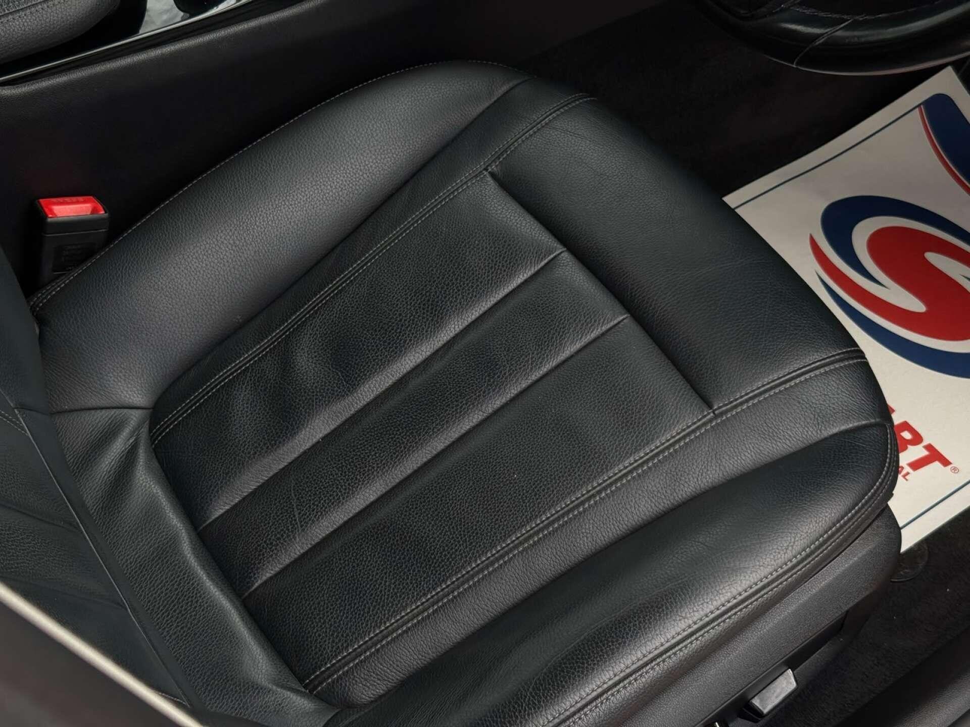 BMW 5 Series view 19