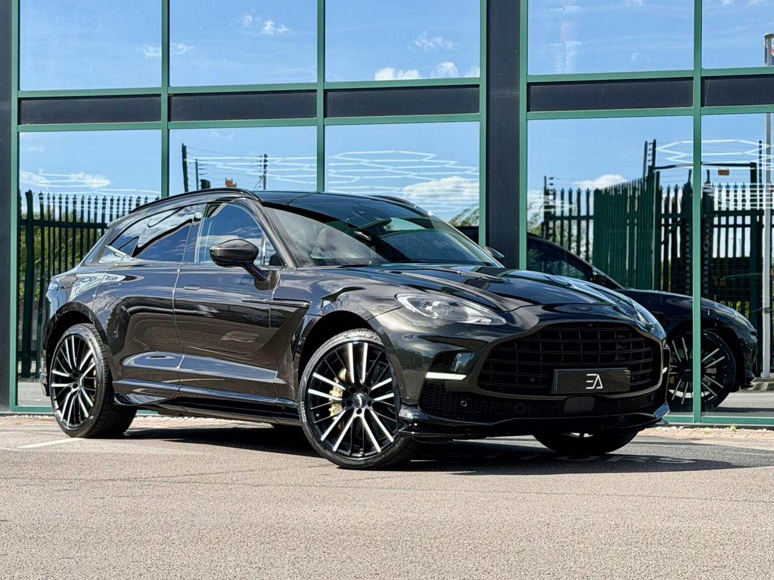 Aston Martin DBX view 9