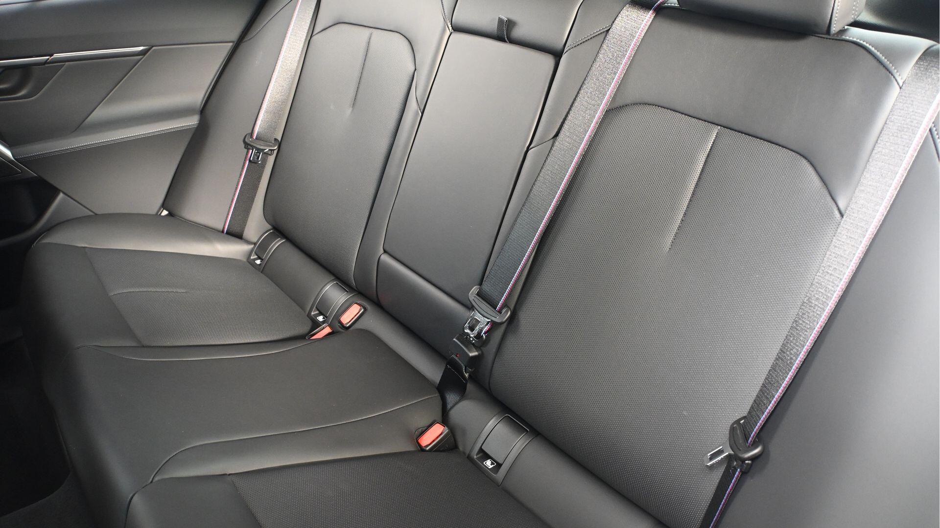 BMW M5 view 12