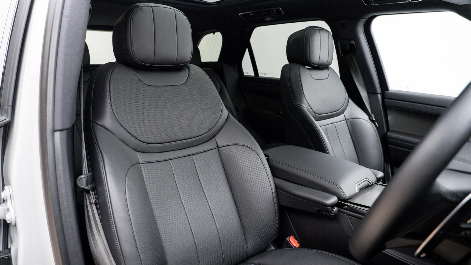 Land Rover Range Rover Sport view 6