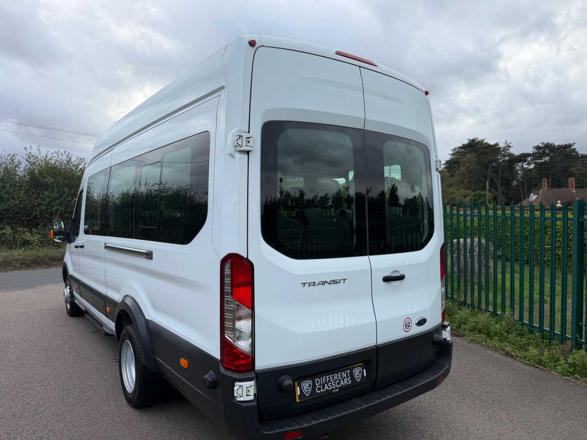 Ford Transit view 13