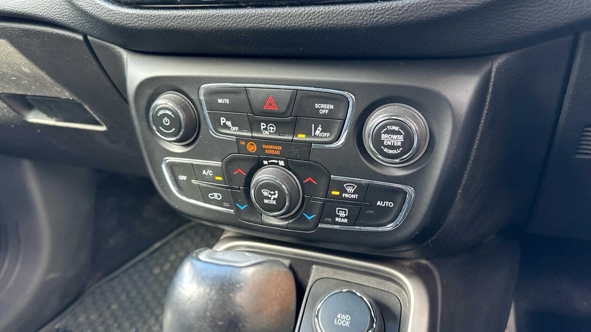 Jeep Compass view 68