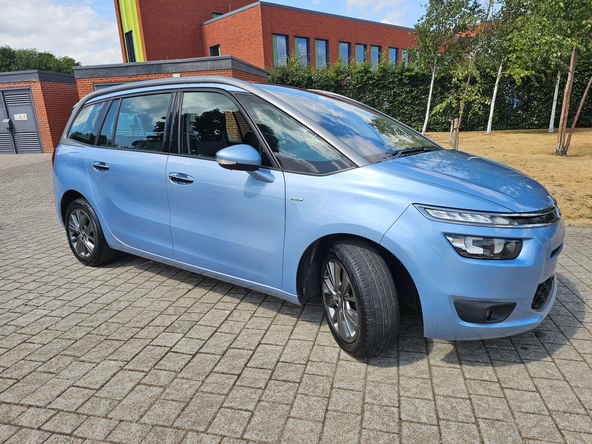 Citroen Grand C4 Picasso view 11