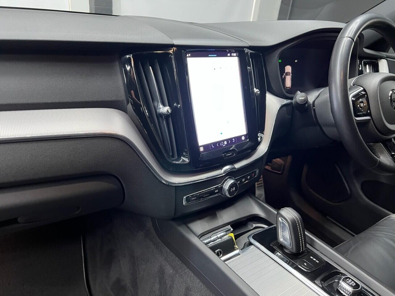Volvo XC60 view 38