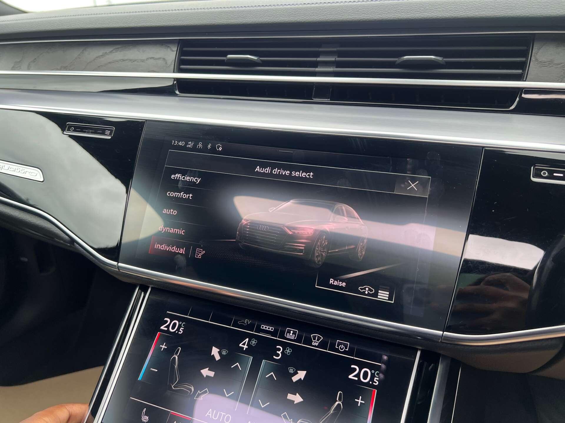Audi A8 view 30
