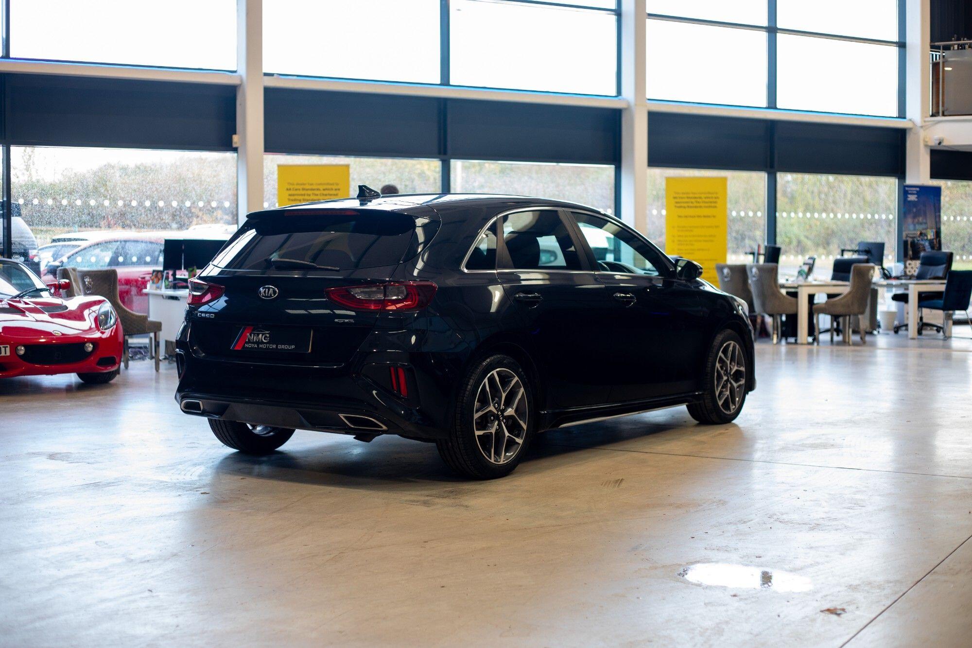 Kia Ceed view 34
