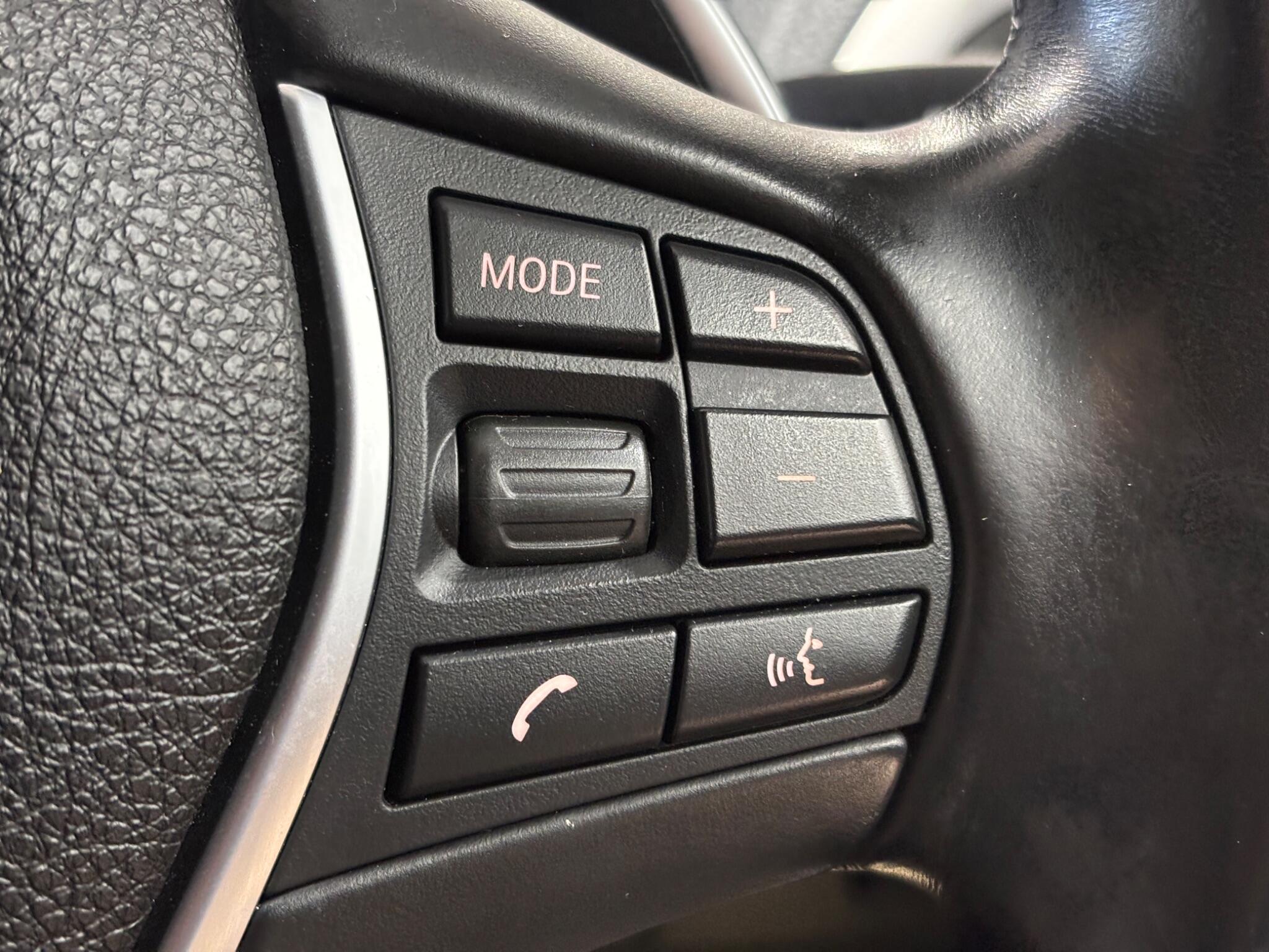 BMW 1 Series view 34