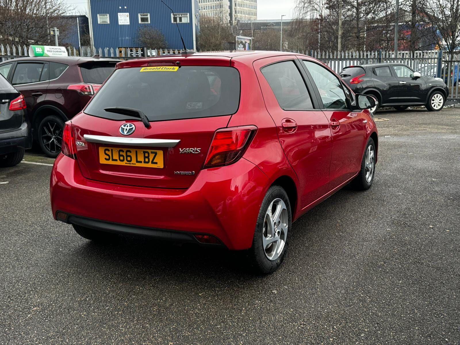 Toyota Yaris view 5