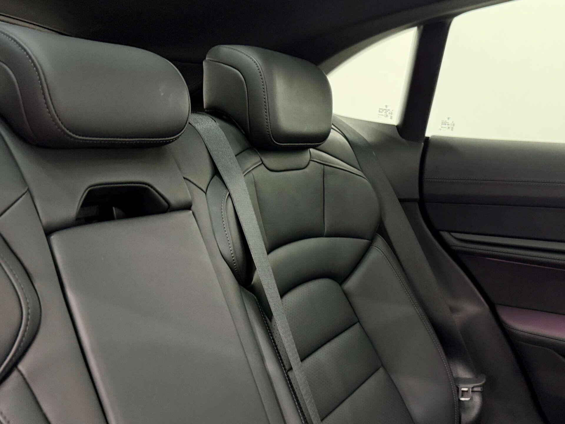 Porsche Taycan view 14