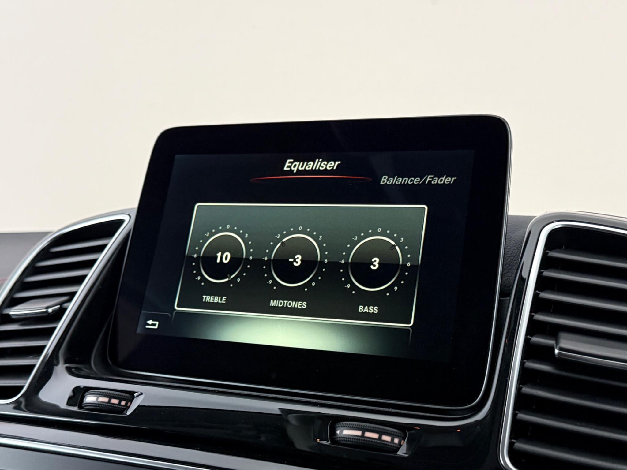 Mercedes-Benz Gle view 29