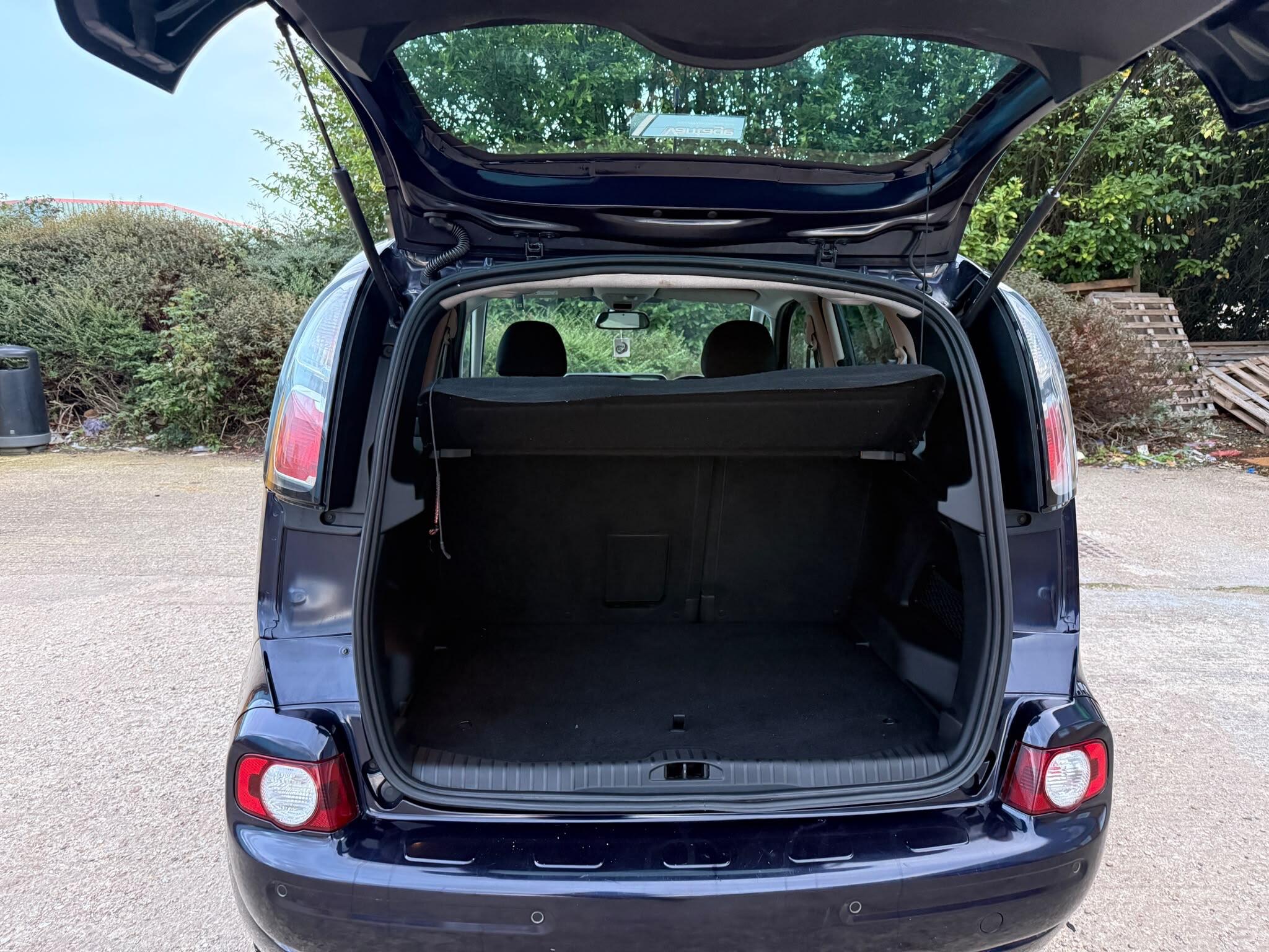 Citroen C3 Picasso view 19