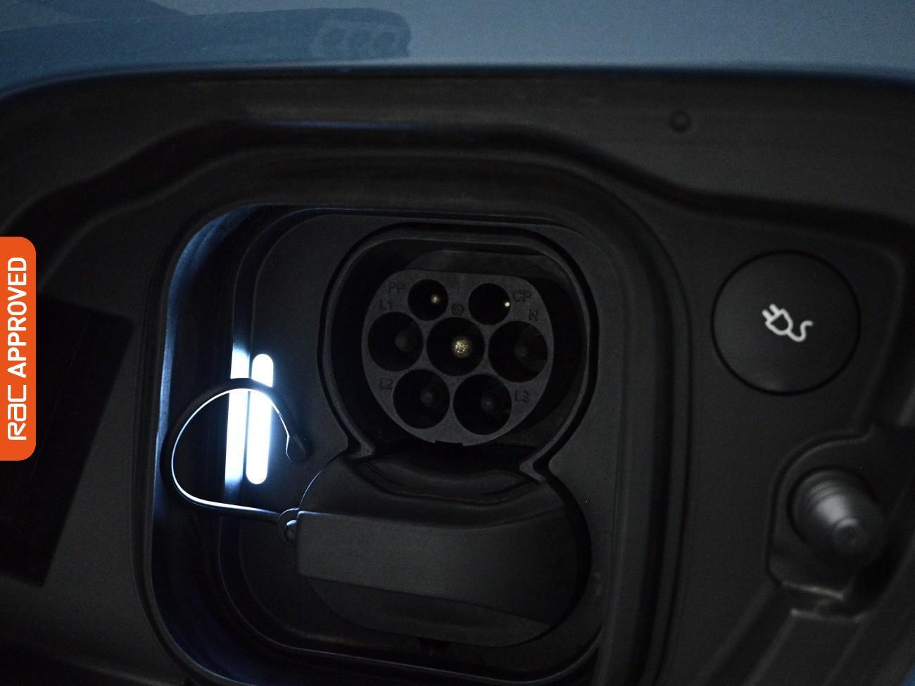 Volvo XC40 view 27