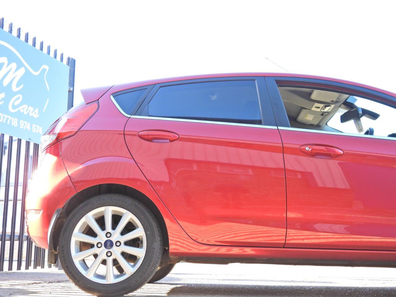 Ford Fiesta view 32