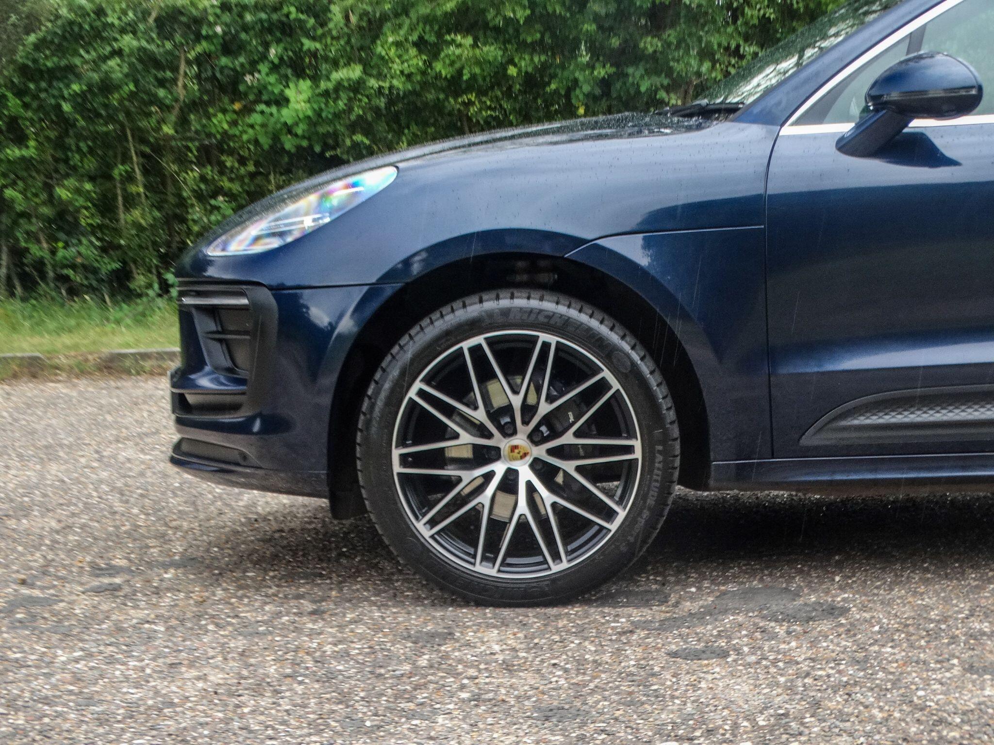 Porsche Macan view 5