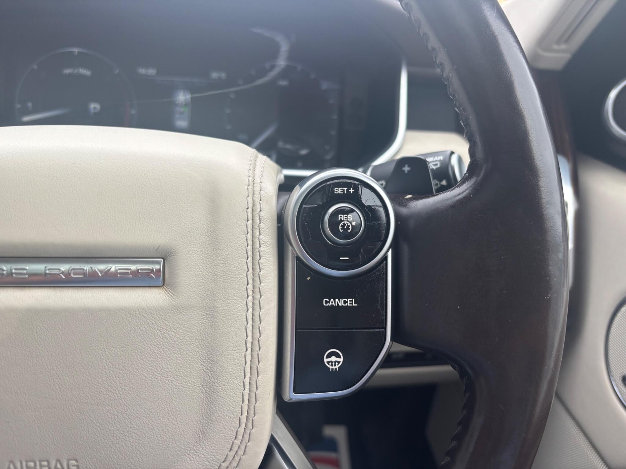 Land Rover Range Rover view 11