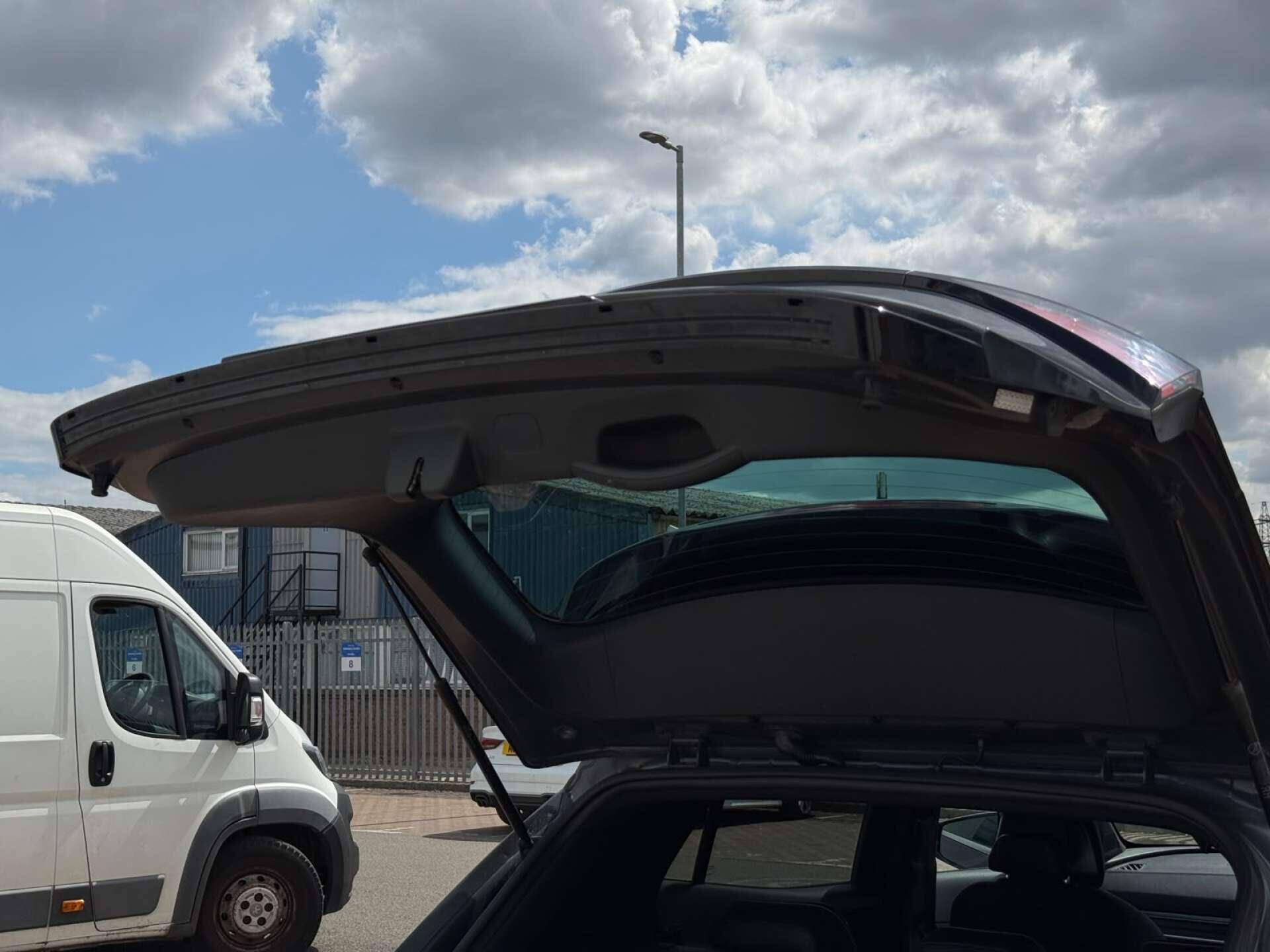 Kia Sportage view 33