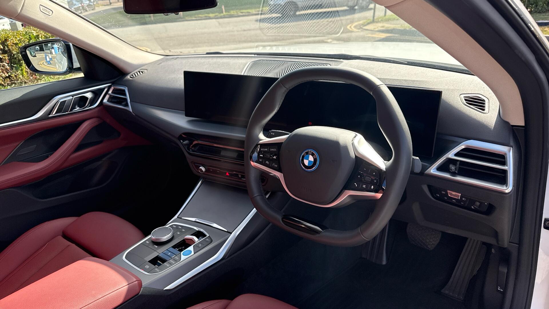 BMW i4 view 6