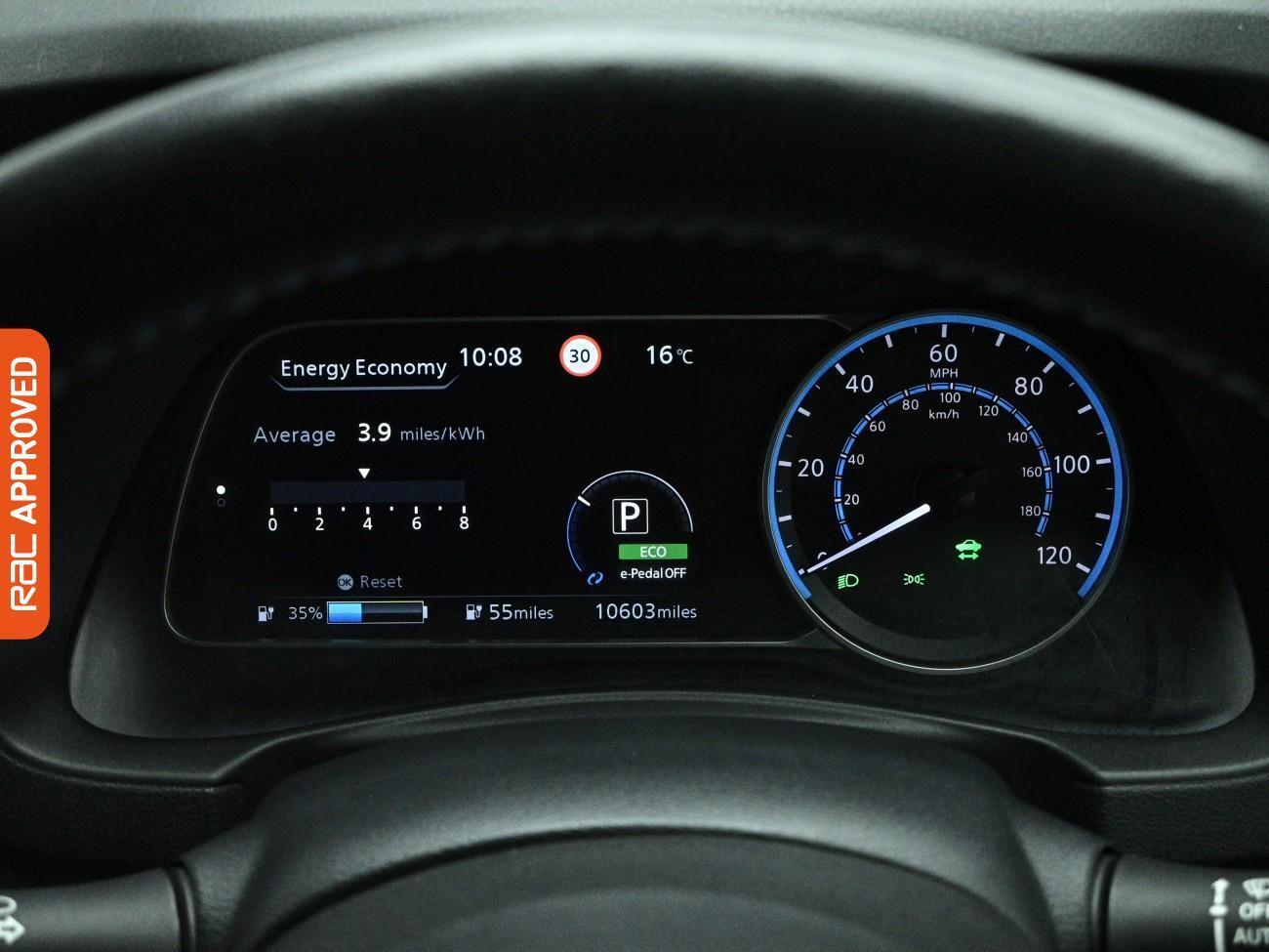 Nissan Leaf view 12