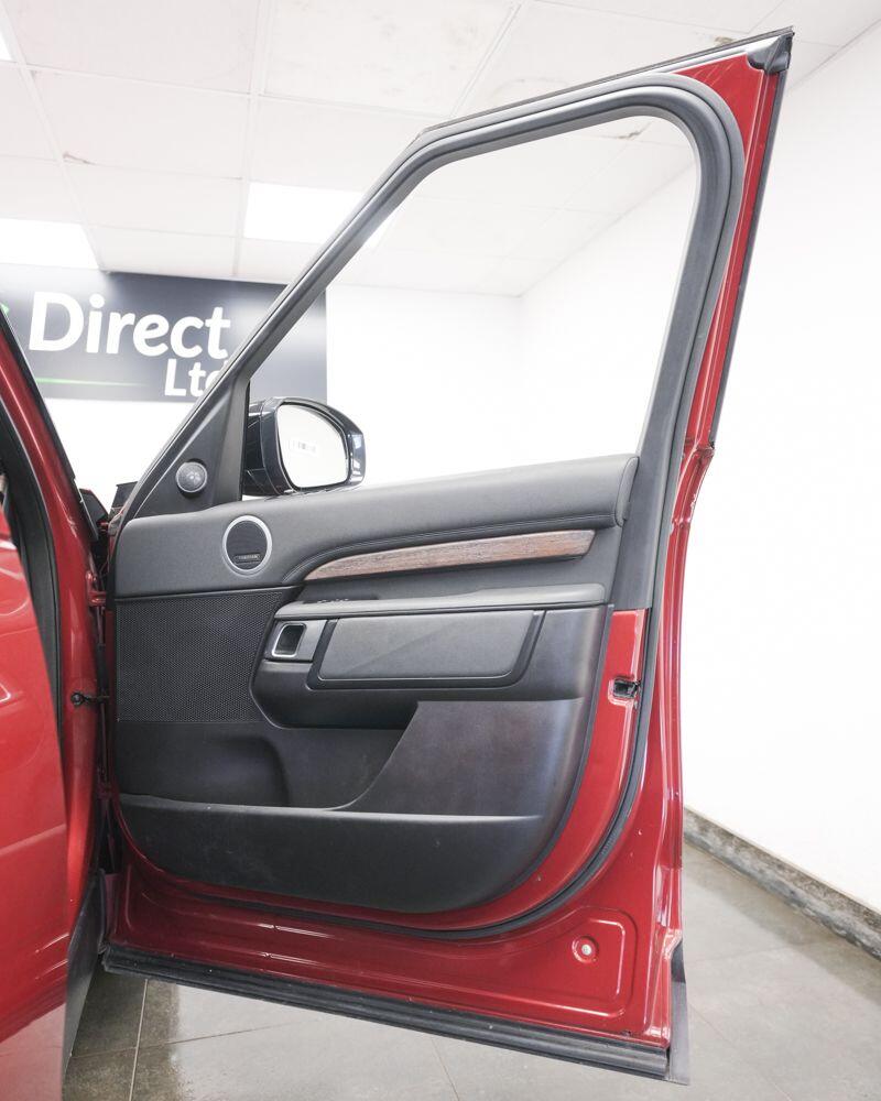 Land Rover Discovery view 18