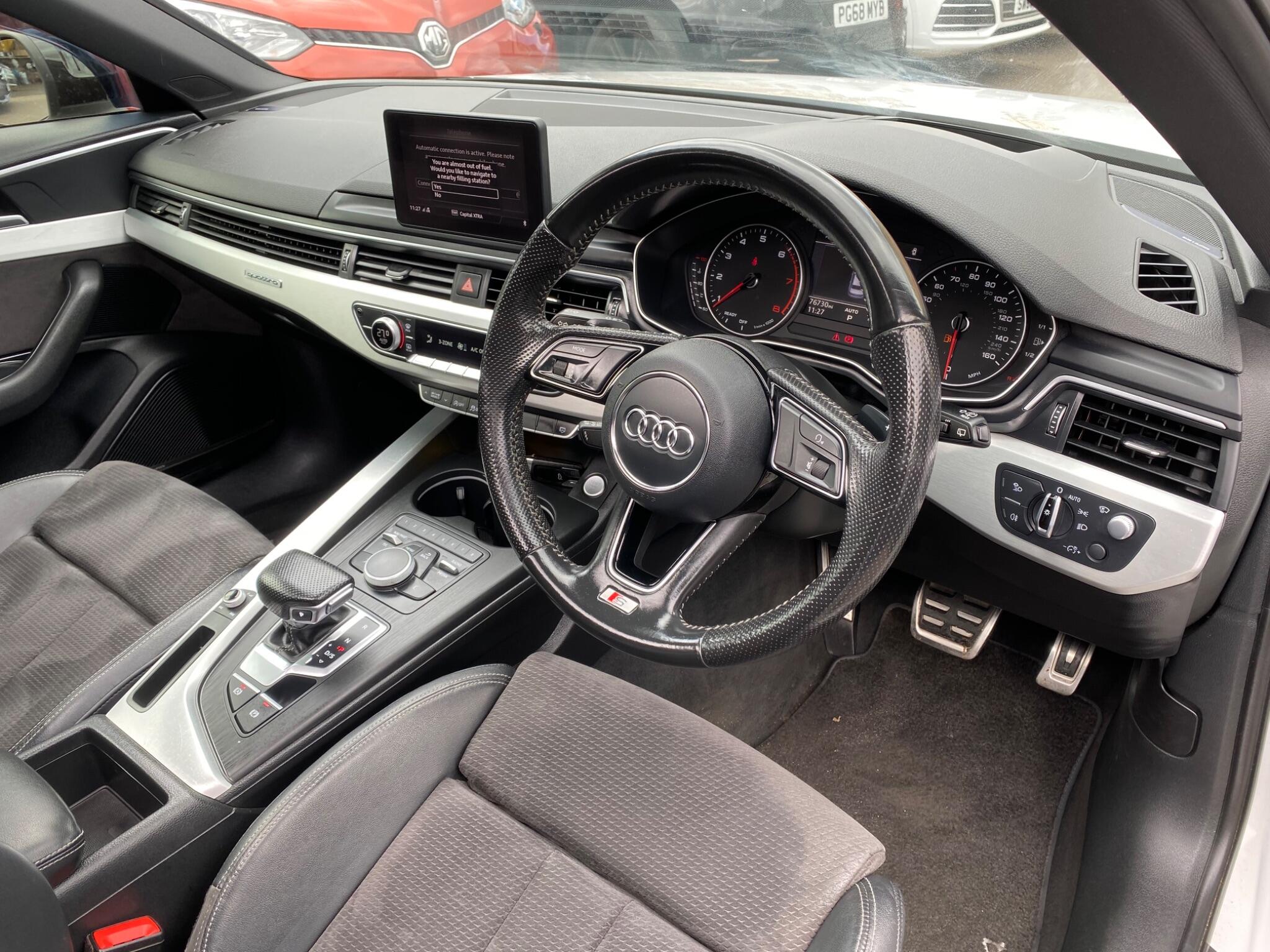 Audi A4 Avant view 19