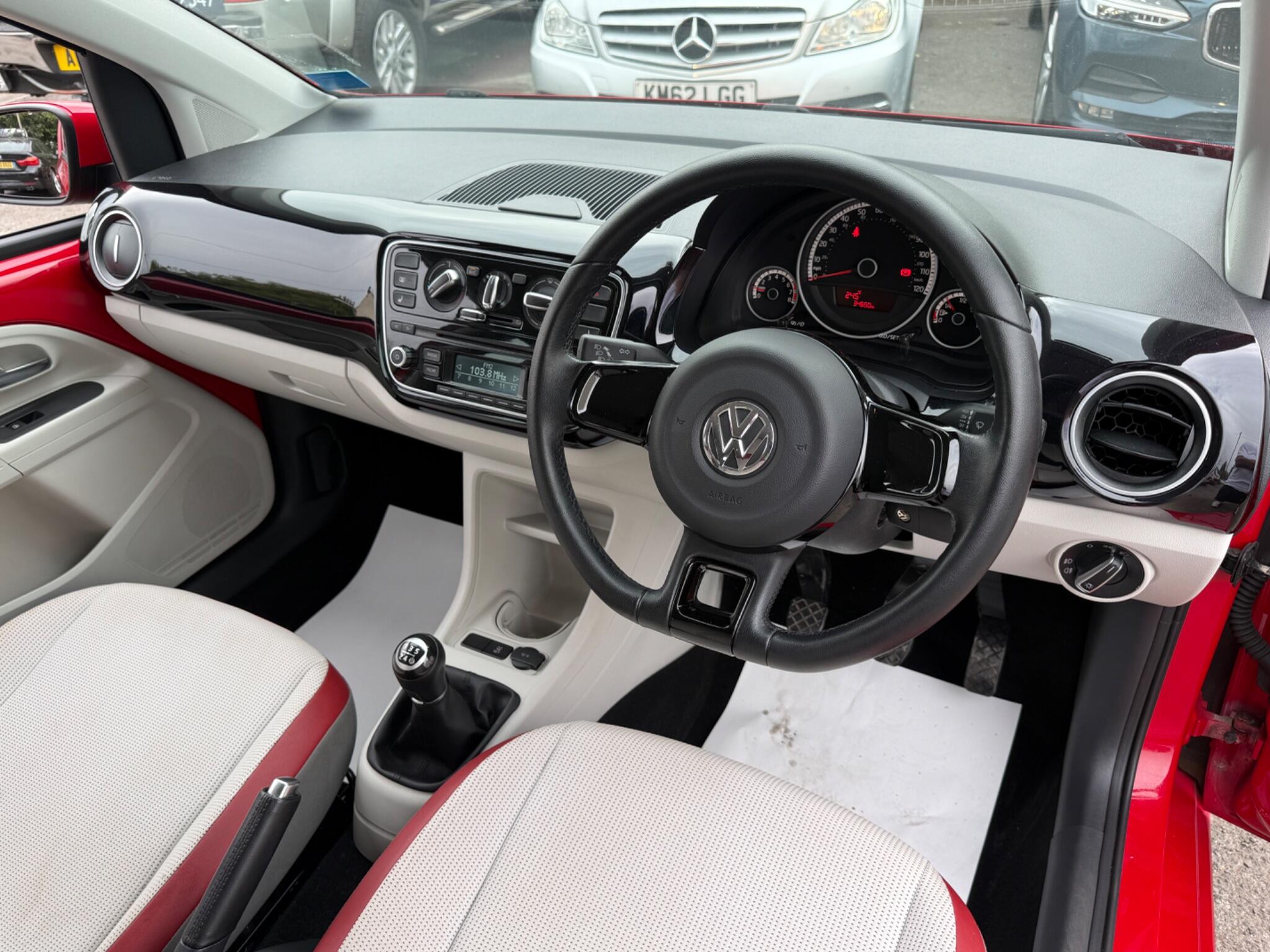 Volkswagen up! - Image 29