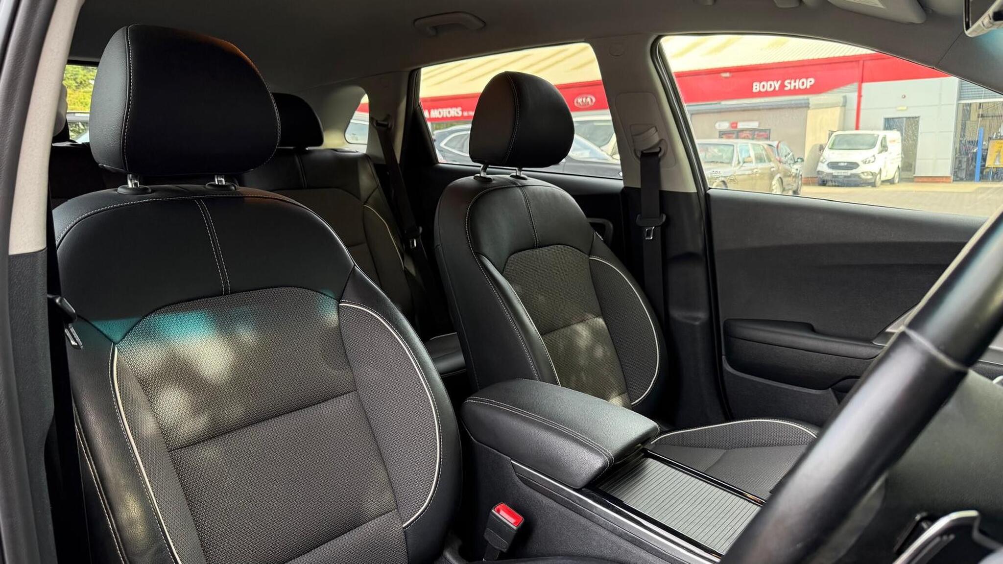 Kia Niro view 23