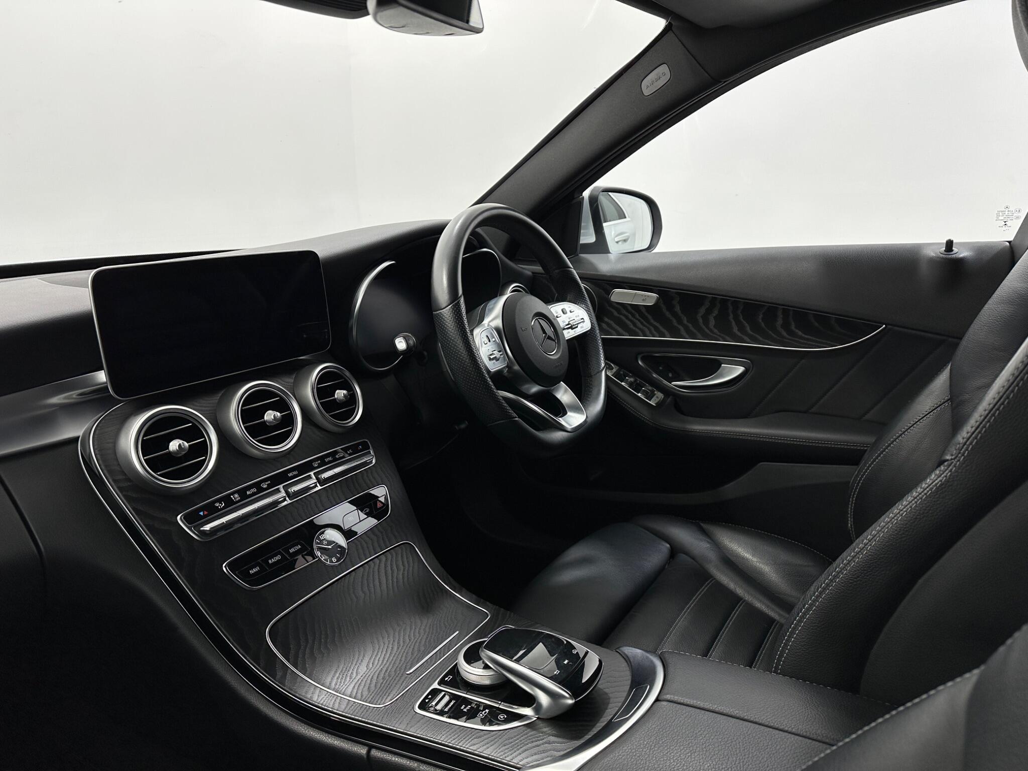 Mercedes-Benz C-Class view 33