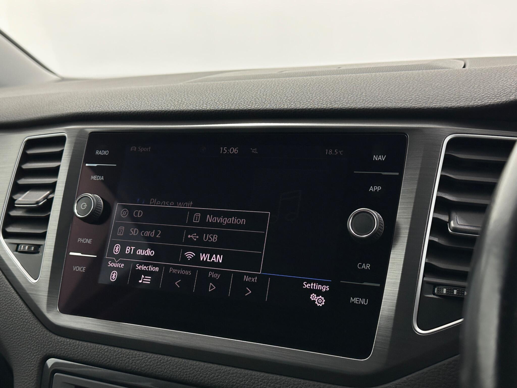 Volkswagen Golf Sportsvan view 25