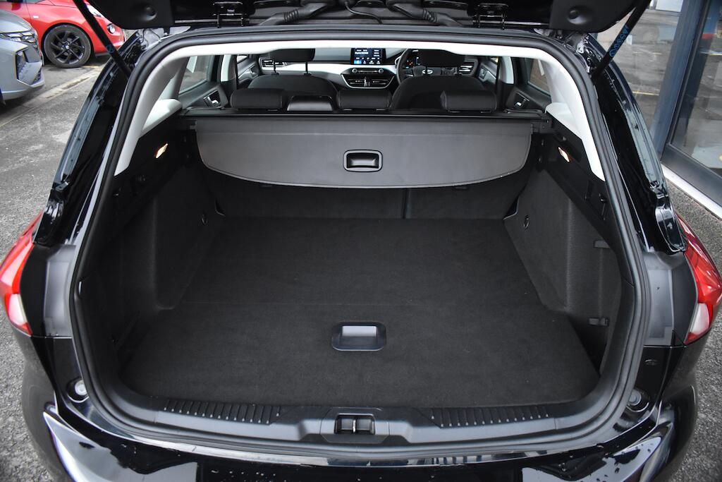 Ford Focus view 45