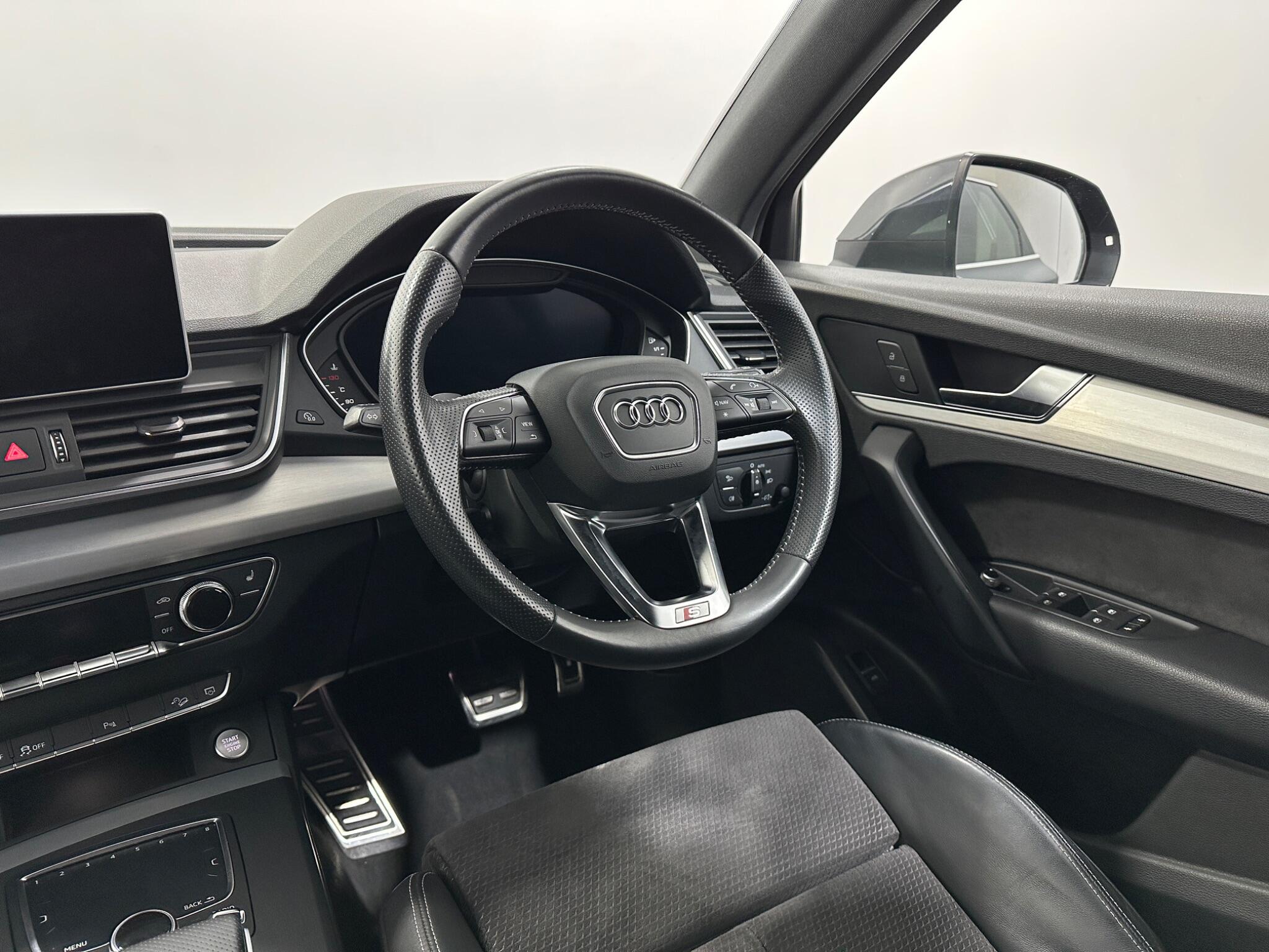 Audi Audi Q5 view 12