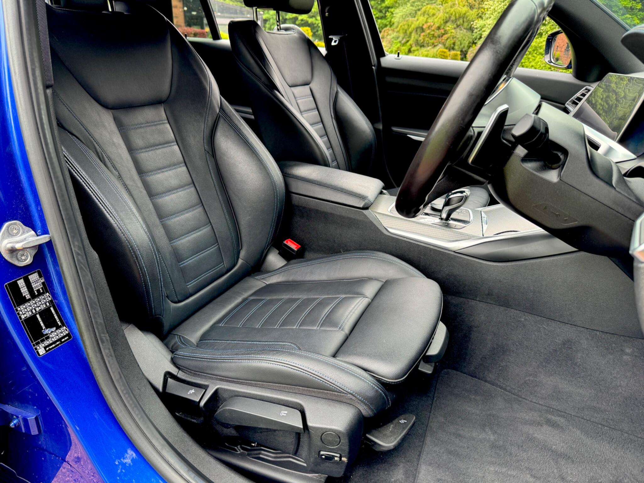 BMW 3 Series view 18