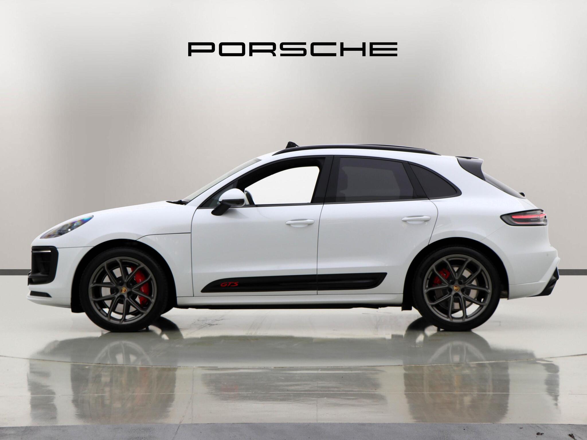 Porsche Macan view 27