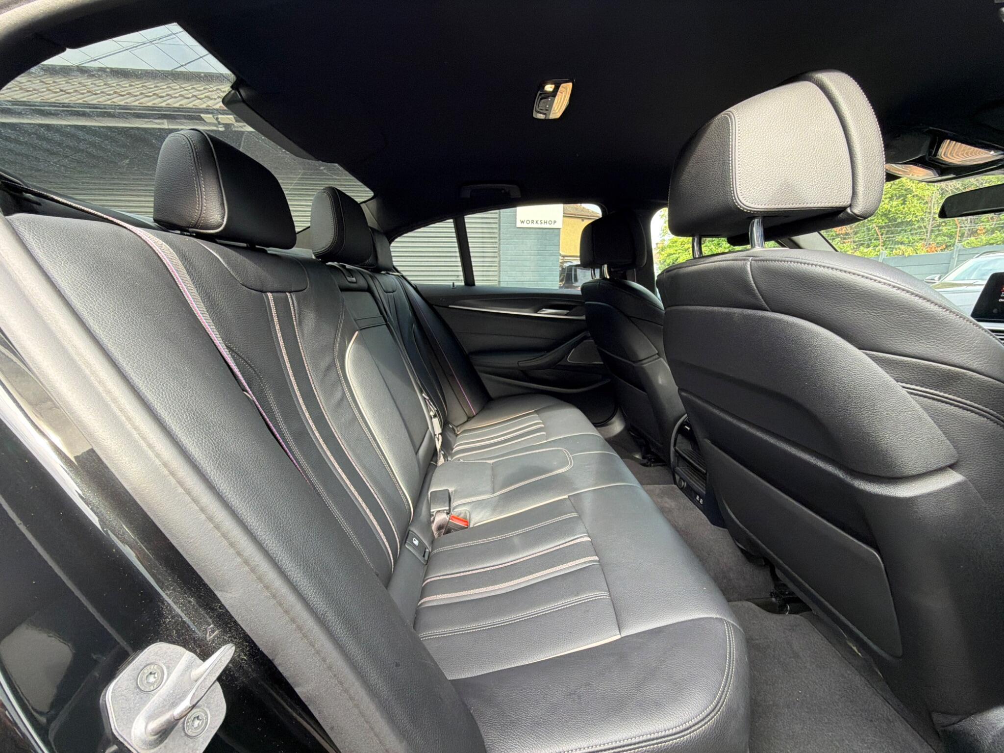 BMW 5 Series view 19
