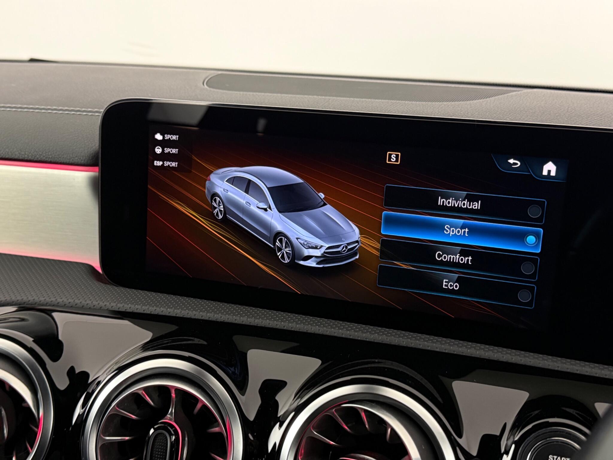Mercedes-Benz Cla view 27