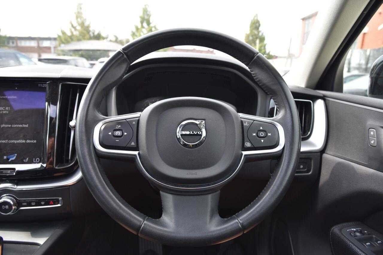 Volvo XC60 view 28