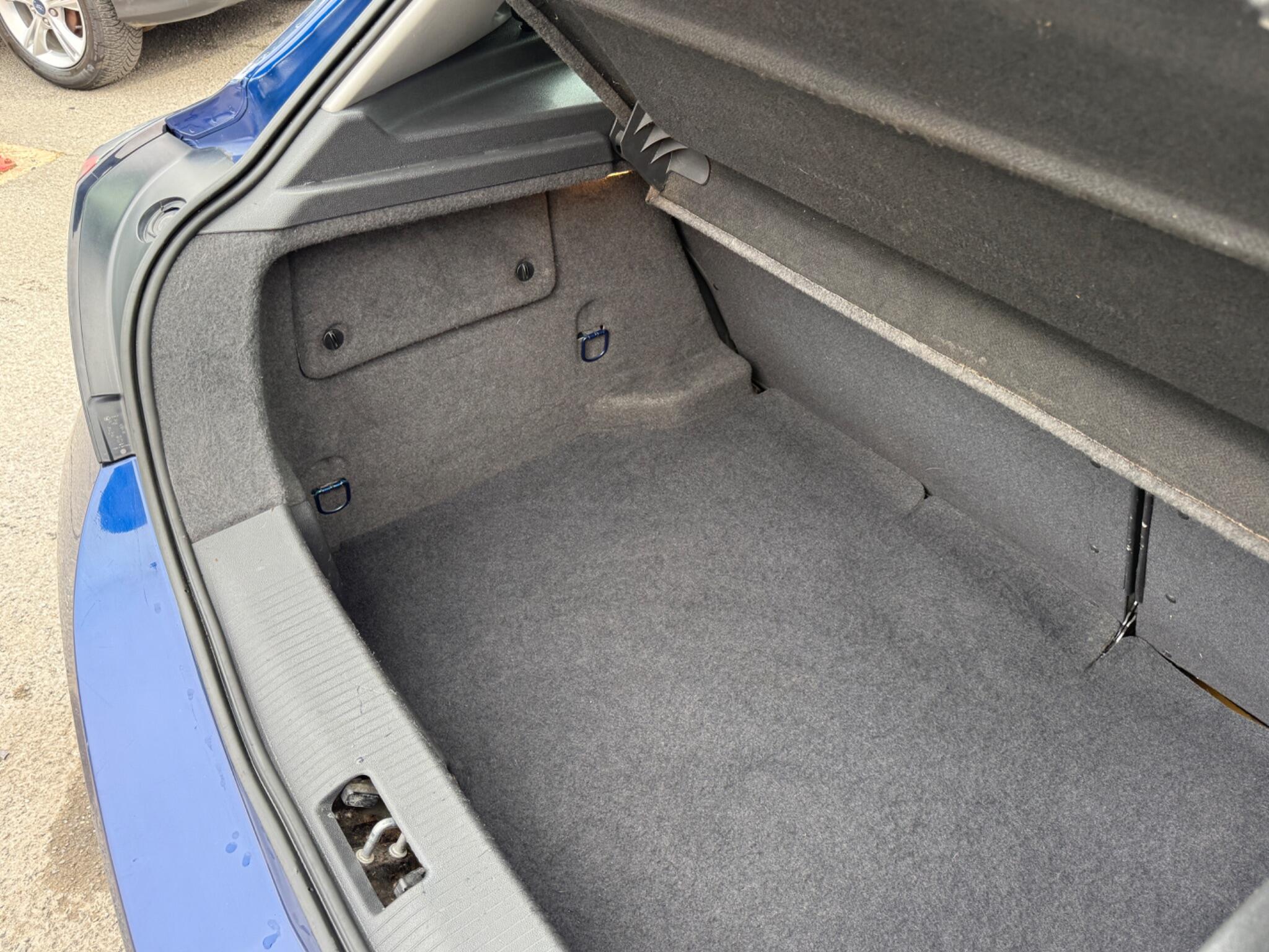 Vauxhall Astra - Image 31