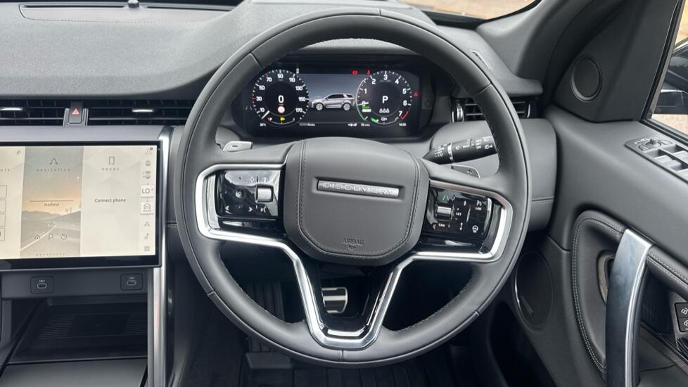 Land Rover Discovery Sport view 15