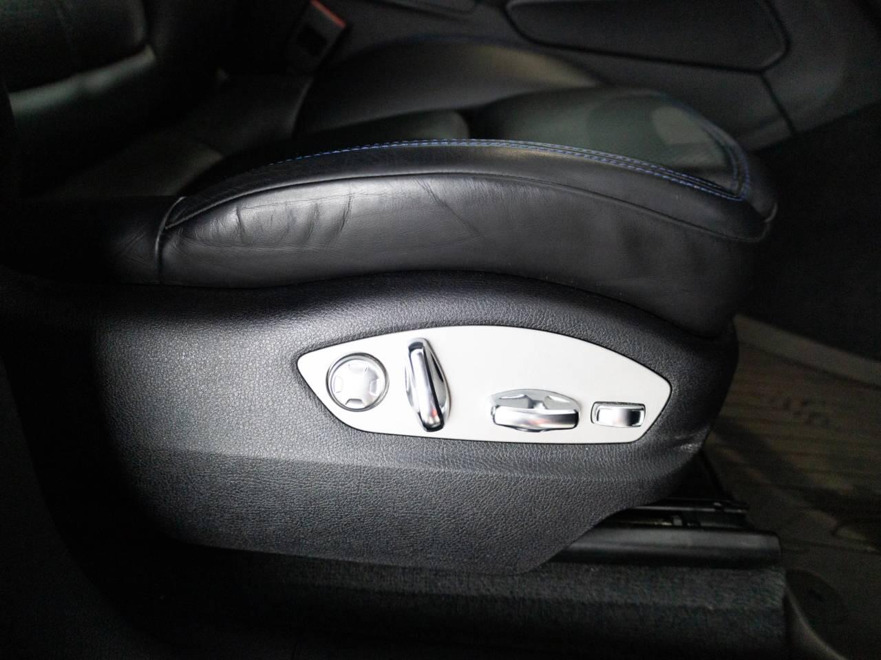 Porsche Macan view 18