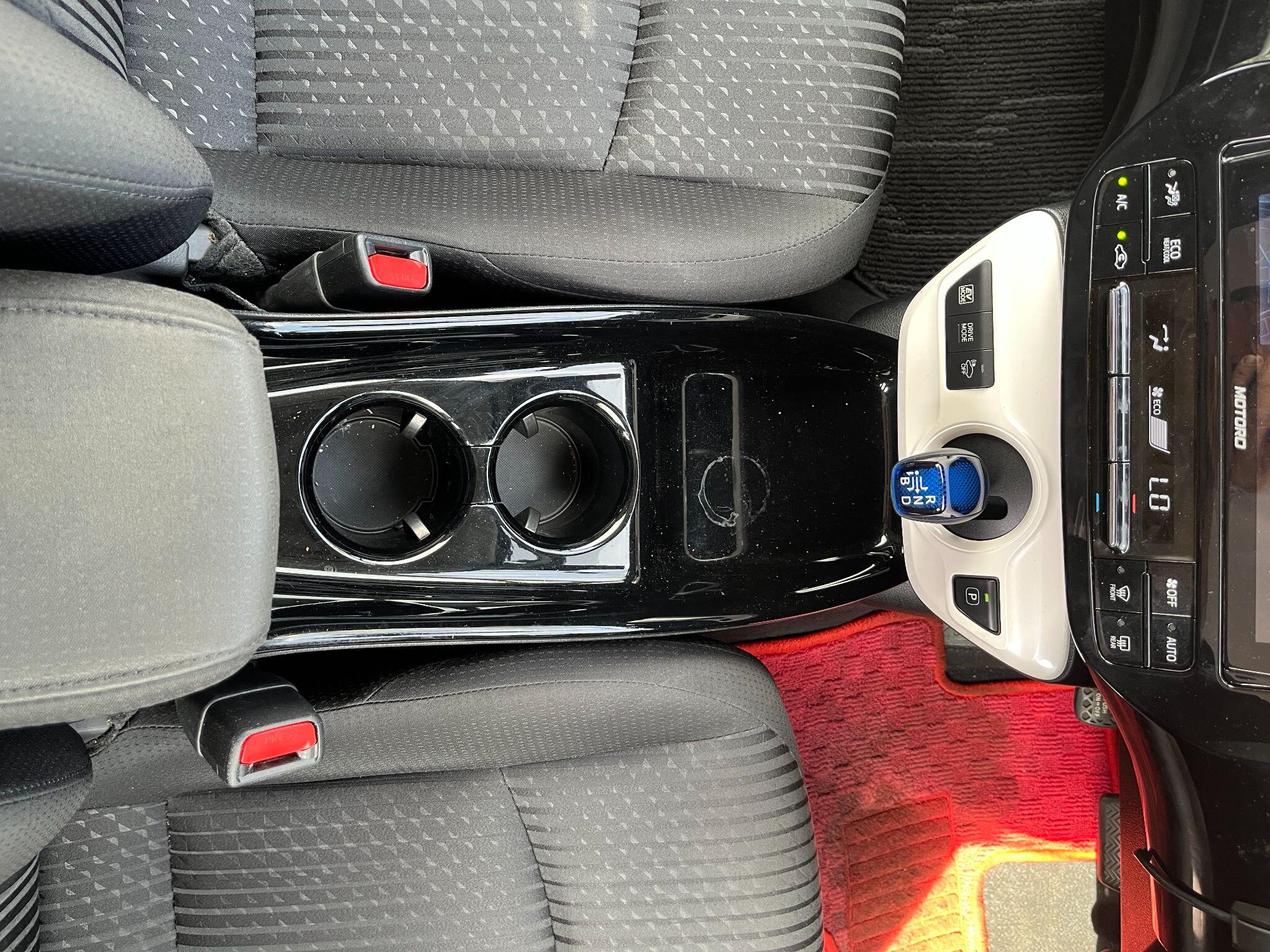 Toyota Prius view 32