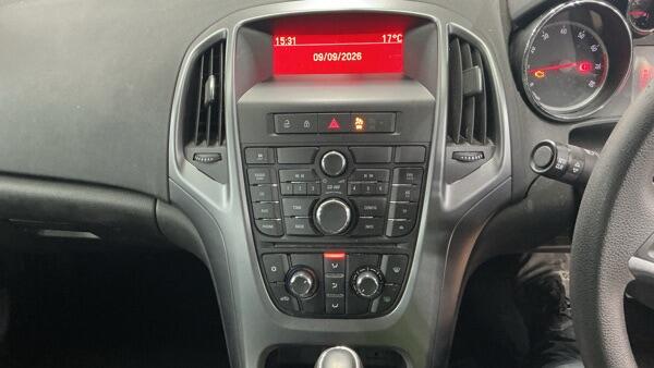 Vauxhall Astra view 13