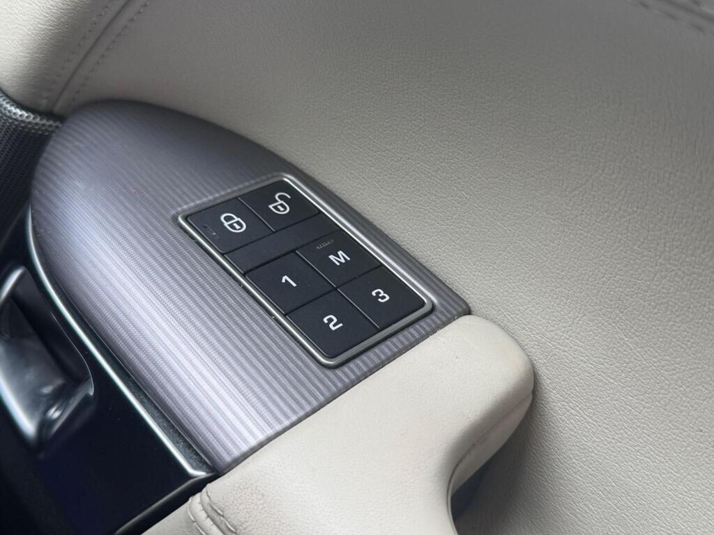 Land Rover Range Rover Sport view 33